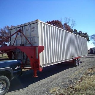 How to Get a Shipping Container : 6 Steps - Instructables Conex Box, Portable Building, Moving Containers, Buy Shipping Container, Container Restaurant, Sea Containers, Container Conversions, Garage Apartment Plans, Building Foundation