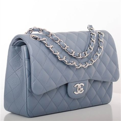 Rare blue quilted 2.55 chanel bag Burberry Handbags, Tas Chanel, Tas Gucci, Sacs Design, Tas Fashion, Girly Bags, Fancy Bags, Luxury Purses, Pretty Bags