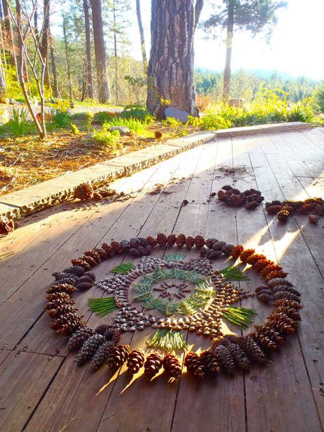 Mandalas, Nature, Mandala Meaning, Ephemeral Art, Leaf Animals, Beach Wood, Plains Background, Photo Decor, Black And White Drawing