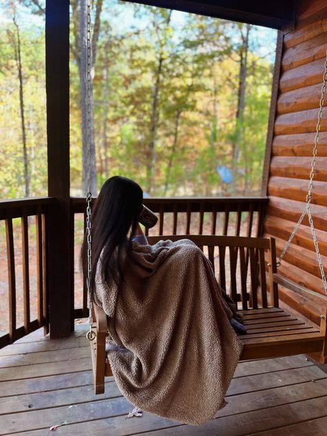 Cute Autumn Aesthetic, Woodsy Aesthetic, Chalet Girl, Cabin Weekend, Cabin Porch, A Well Traveled Woman, Fall Girl, Cabin Aesthetic, Cabin Trip