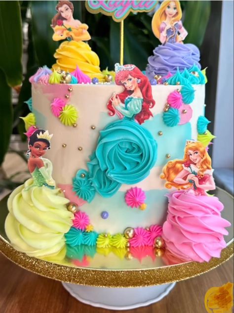 Easy Princess Cake, Princess Theme Cake, Frozen Birthday Party Cake, Disney Princess Birthday Cakes, Disney Princess Cupcakes, Barbie Birthday Cake, 5th Birthday Cake, Princess Theme Birthday, Disney Princess Cake