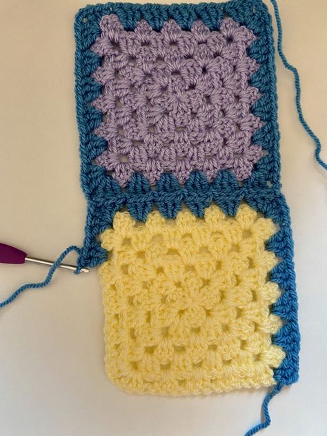 Connecting Granny Squares Crochet, How To Attach Granny Squares Together, Joining Granny Squares Crochet, Crochet Swirl, Crocheting Blanket, Joining Crochet Squares, Joining Granny Squares, Crochet Square Blanket, Granny Square Crochet Patterns Free