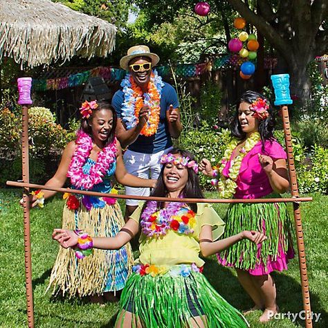 Totally Tiki Luau Party Ideas | Party City Adult Luau Party, Hawai Party, Hawaiin Party, Luau Party Ideas, Hawaii Themed Party, Fest Temaer, Luau Decorations, Hawaii Theme, Hawaiian Party Theme