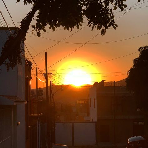 Guanajuato Mexico. #city #cities #buildings #photography. If you're looking for a city in Mexico that is safe, full of vibrant colors, and not overrun by tourists, then Guanajuato is the one for you. Mexico, Guanajuato, Sunset In Mexico, Manifestation 2024, Mexico Summer, Mexico Sunset, Doctor Insta, 4 Friends, Buildings Photography