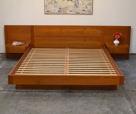 Danish Teak Platform Bed, Queen Size - SOLD — Vintage Modern Maine Queen Bed Frame Mcm, Teak Headboard Bedroom, Queen Size Bed Frame Wood, Teak Bed Designs, Teak Wood Bed Design, Queen Size Bed Designs, Simple Bed Design, Simple Beds, Teak Wood Bed