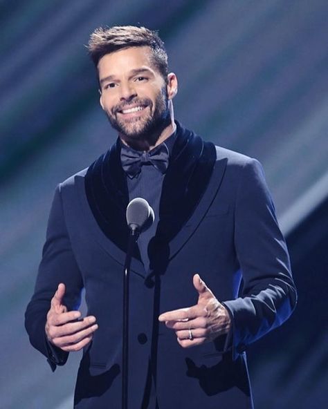 Ricky on Instagram: “What a night! #Latingrammy . . #Repost @dvlstylist ・・・ @ricky_martin closed the 20th Annual @latingrammys wearing @armani  Styled by me…” Kimberly White, Manny Jacinto, Puerto Rican Singers, Gay Celebrities, Miguel Bose, Donald Glover, Richard Gere, Ricky Martin, Famous Men