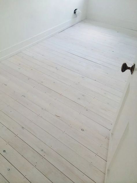 Whitewashed Floorboards, White Wash Wood Floors, Painted Floorboards, White Floorboards, White Wooden Floor, White Washed Floors, Painted Wood Floors, Wooden Bedroom, Painted Floor