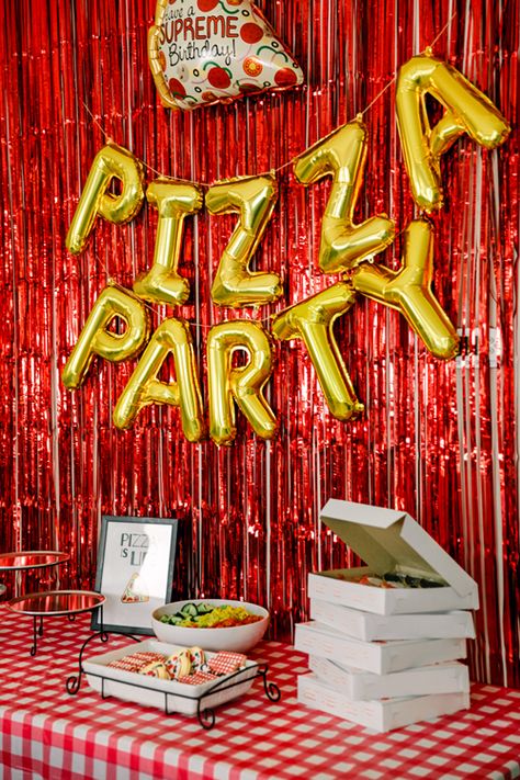 Pizza Party Ideas, Pizza Party Themes, Pizza Party Decorations, Kids Pizza Party, Birthday Pizza, Pizza Party Birthday, Kids Pizza, Italian Party, First Birthday Girl