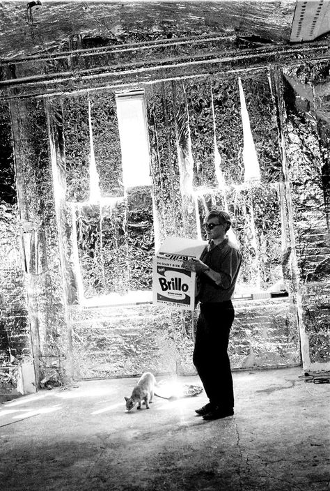 "Billy, You Do the Stills" - The Silver Factory Man - Billy Name - Flashbak Billy Name, Warhol Factory, Andy Warhol Pop Art, Factory Interior, Warhol Art, Kings Cross, Spatial Design, Celebrity Culture, Central Saint Martins