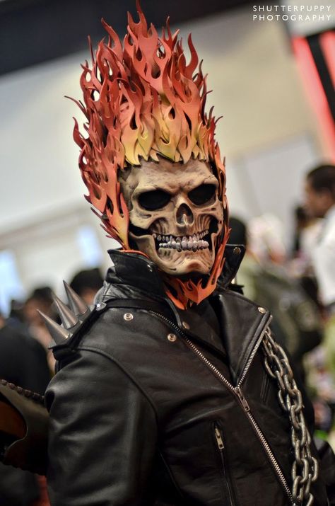 Ghost Rider from Marvel comics. Gandalf, Cultura Punk, Awesome Cosplay, Idee Cosplay, Epic Cosplay, Marvel Cosplay, Tokyo Otaku Mode, Maquillage Halloween, Amazing Cosplay