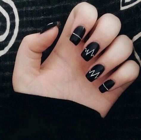 Valentines Nail Art Designs, Valentine Nail Art, White Nail Art, Nagel Inspo, Black Nail Designs, White Nail Designs, Nails Tumblr, Simple Nail Designs, Beautiful Nail Art