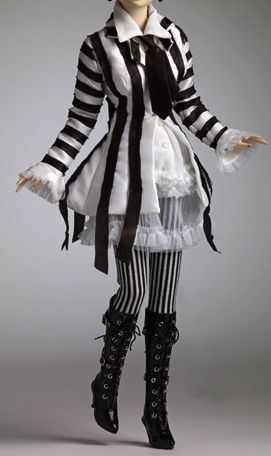 b, striped+ruffled dress, circus outfit (Tonner) Circus Style Fashion, The Night Circus Outfit, Gothic Circus Costume, Circus Inspired Dress, Black And White Circus Costume, Goth Circus Outfit, Circuscore Outfit, Clown Goth Outfit, Black Clown Outfit