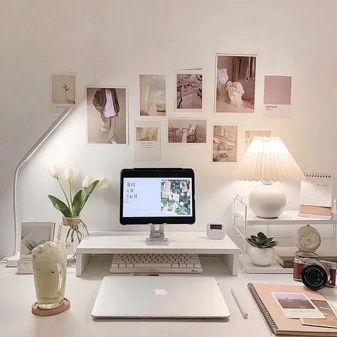 White Desk Decor, Work Desk Decor, Cozy Desk, Study Desk Decor, Minimalist Desk, Office Room Decor, Desk Inspiration, Study Room Decor, Room Desk