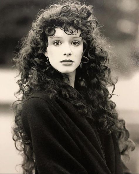 Character Art Curly Hair, Women Hair Reference, Perms For Thick Hair Round Faces, Woman Curled Up Pose, Hair Reference Curly, Body Hair Reference, Gothic Curly Hair, Christina Hendricks Young, 90s Portraits