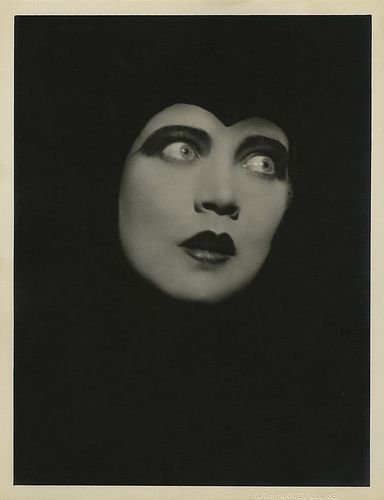 Renee Adoriee di Ruth Harriet Louise Alfred Stieglitz, 1920s Surrealism, Horror Beauty, Hollywood Babylon, Francesca Woodman, George Grosz, Portrait Vintage, Louise Brooks, German Expressionism