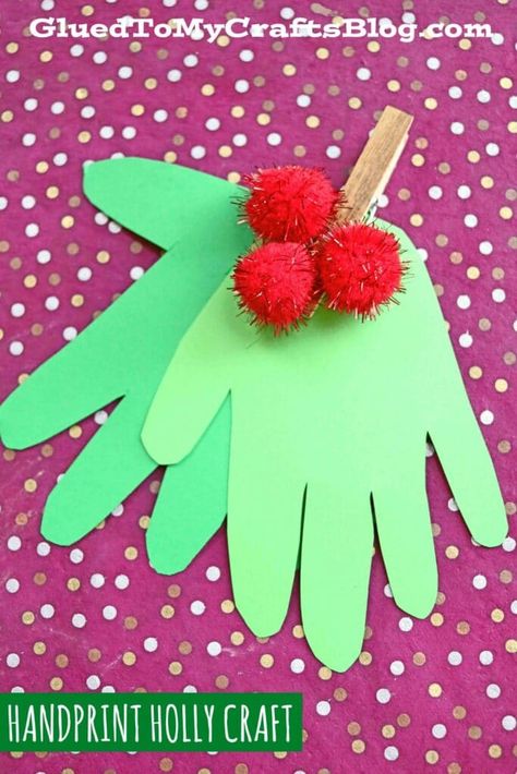 Super Easy Handprint Christmas Holly - Kid Craft Idea Natal, Mistletoe Craft, Christmas Handprint Crafts, Handprint Christmas, Christmas Arts And Crafts, Christmas Crafts To Make, Hand Crafts For Kids, Paper Christmas Tree, Kid Craft