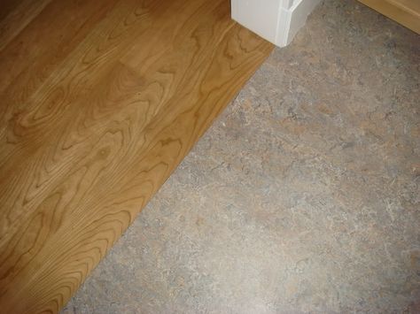 flush transition Granada, Linoleum Flooring Bathroom, Marmoleum Floors Kitchen, Linoleum Flooring Kitchen, Linoleum Kitchen Floors, Modern Arabic Interior, Marmoleum Floors, Grey Hardwood Floors, Kitchen Rehab