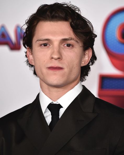 Male Movie Stars, Action Movie Stars, Tom Holand, Tom Holland Zendaya, Spider Man Homecoming, Spider Man Far From Home, Kingston Upon Thames, Spider Man No Way Home, Tom Holland Peter Parker