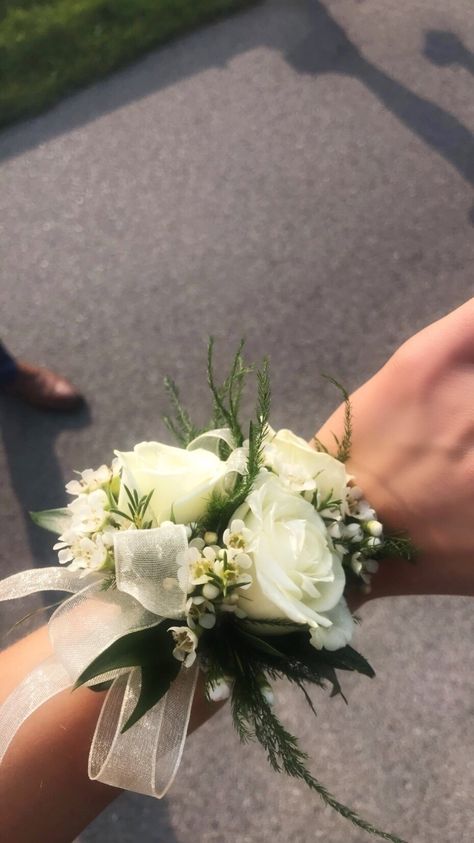 prom wrist corsage of white roses and ribbons Simple Prom Corsage, Prom Corsage Ideas, Prom Corsage White, Prom Bouquet Ideas, Elegant Flower Arrangements, Corsage For Prom, Corsage White, Prom Flowers Corsage, Corsage Ideas