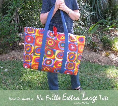Free Bag Pattern and Tutorial - No Frills Extra Large Tote Bag Sewing Classes For Beginners, Extra Large Tote Bags, Tote Tutorial, Tote Bag Pattern Free, Diy Tote, Bag Pattern Free, Free Tote, Sewing Tutorials Free, Bag Sewing