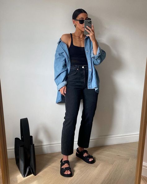 Effortless Cozy Style, Black Jeans Shirt Outfit, Basic European Outfit, Black Spring Outfits 2024, Black Top Casual Outfit, Black Jean Outfits Summer, All Black Outfit Spring, Basic Jean Outfits, Black Jeans Outfit Midsize