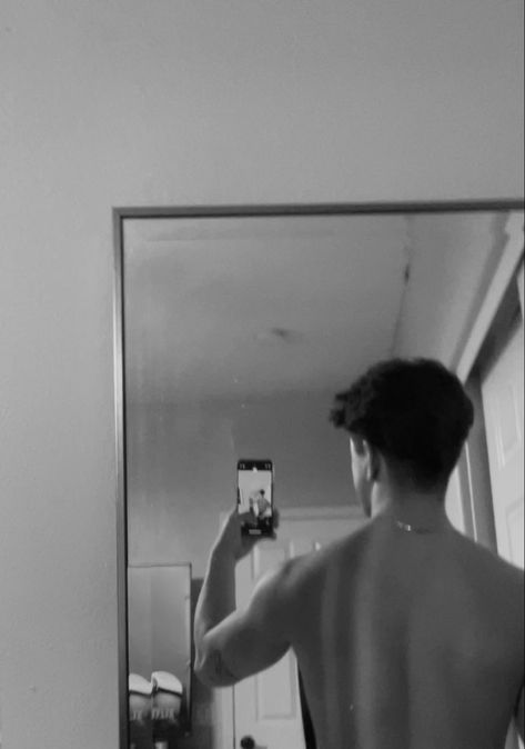 Black and white back to mirror selfie Shower Mirror Selfie Men, Back Pics Mirror, Man Fake Profile, Snapchat Guys Selfies No Face, Mirror Pose Ideas Men, Mirror Selfie Man Aesthetic, Mirrior Selfie Of A Boy, Mirror Selfie Body Poses Men, Boys Mirror Pictures For Fake Account