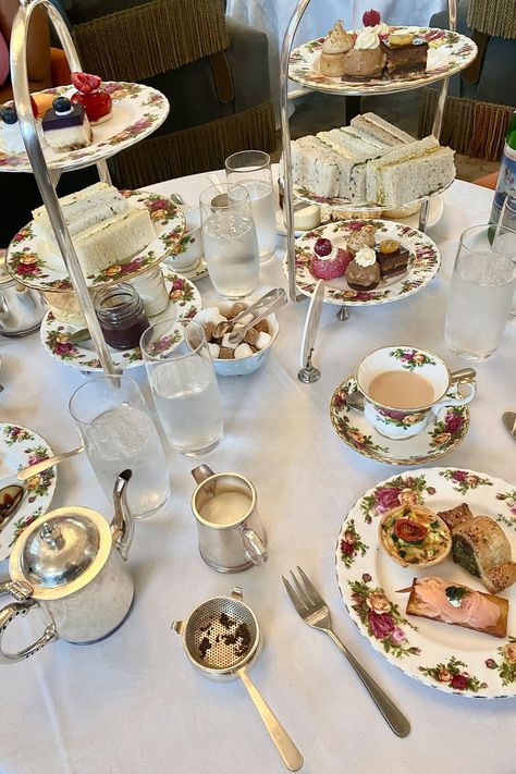 High Tea Astetic, English Afternoon Tea Aesthetic, High Tea Set Up Ideas, British Afternoon Tea Aesthetic, London Royal Aesthetic, Tea Room Aesthetic, High Tea London, High Tea Aesthetic, British High Tea