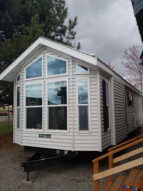 This Breathtaking Tiny House is On Sale for an Amazing Low Price - Park Model Homes creates tiny houses which are beautiful, open, sturdy, and frequently more accessible than those designed by competitors. Recently, they decided to knock $10,000 off the price of this gem. Park Model Remodel Before And After, Tiny House With Carport, Park Model Homes Interiors Ideas, Park Model Homes Floor Plans, Park Model Trailer Remodel, Large Shed House, Park Model Homes Interiors, Tiny House Shower, Movable House