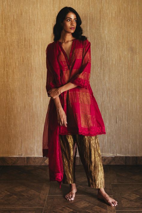 Handloom Kurta, Women Kurta, Kurta Set For Women, Latest Dress Design, Kurta Sets, Straight Kurta, Party Wear Indian Dresses, Kurta With Pants, Suit Designs