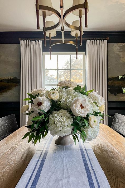 How to make classic DIY flower arrangements for centerpieces in this step-by-step tutorial using realistic faux flowers. Faux Centerpieces Floral Arrangements, Faux Christmas Flower Arrangements, Flower Dining Table Decor, Flower For Dining Table, Floral Arrangement For Dining Room Table, Gardenia Floral Arrangement, Formal Wedding Centerpieces Diy, Dining Room Table Floral Arrangements, Diy Faux Floral Arrangements