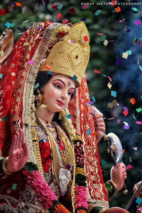 Here are best navratri images of durga pooja for you. These can be used as a wallper, or you can send them to a friend or relatives... Navratri Mataji Images, Navratri Images Wishes, Navratri Pics, Navratri Pic, Maa Photo, Navratri Devi Images, Navratri Puja, Maa Durga Photo, Lord Durga