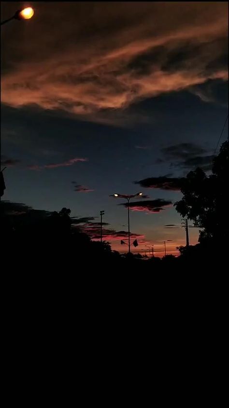 Bedroom Vibes HipHop Chill RnB Mix | Trapsoul 2021 [Video] | Fotografi alam, Pemandangan, Pemandangan khayalan Malam Aesthetic Video, Eyes Video Aesthetic, Sky Videos Aesthetic, Your Eyes Song, Jalanan Aesthetic, Musik Aesthetic, Video Jalan, Music Videos Aesthetic, Filmy Vintage