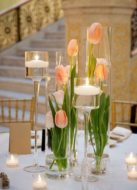 beautiful spring wedding centerpieces of tulips Spring Wedding Centerpieces, Tulip Centerpiece, Tulip Wedding, Spring Table Decor, Spring Centerpiece, Simple Centerpieces, Wedding Floral Centerpieces, Spring Wedding Flowers, Wedding Centerpieces Diy