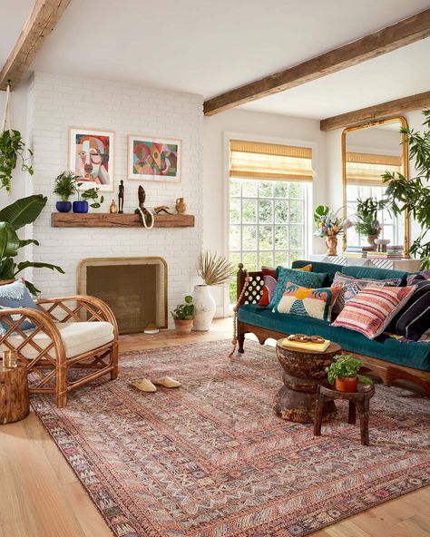 Cozy Eclectic, Chambre Inspo, Eclectic Living, Justina Blakeney, Warm Colour Palette, Boho Living, Living Room Inspo, Boho Living Room, Cubicle