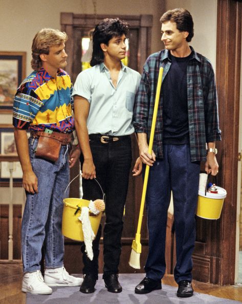 80s Dad Aesthetic, 90s Dad Outfit, Thing Costume, Aunt Becky, Dad Aesthetic, Danny Tanner, 80’s Aesthetic, Tv Dads, Uncle Jesse