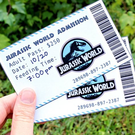 Fun invitations, activities and food ideas for the a date based on the Jurassic World movie! Have a DINO-MITE evening with this dinosaur date night! Birthday Party Food For Kids, Fête Jurassic Park, Party Food For Kids, Festa Jurassic Park, Jurassic Park Birthday Party, Jurassic World Movie, Dinosaur Birthday Theme, Jurassic Park Party, Jurassic Park Birthday