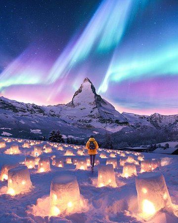 Aurora Boreal, Zermatt, Aurora Borealis Northern Lights, See The Northern Lights, Alam Yang Indah, Beautiful Places To Travel, Pretty Places, Dream Destinations, Travel Aesthetic