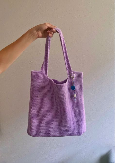 Tote Bag With Keychain, Purple Bag Crochet, Crochet Bag Purple, Crochet Purple Bag, Purple Crochet Bag, Plain Tote Bags, Chain Crochet, Chunky Crochet Blanket Pattern, Purple Tote Bag