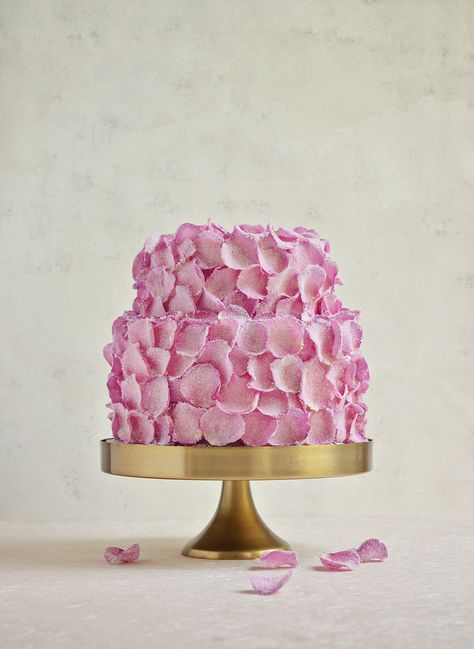Essen, Rose Petal Cake Decoration, Cake Two Tier, Rose Petal Cake, Rose Cakes, Birthday Cake Roses, Flower Cake Design, Homemade Raspberry Jam, Image Flower