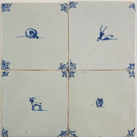 Santos, Hand Painted Tiles Bathroom, Vintage Kitchen Tile, Painting Bathroom Tiles, Paint Backsplash, Painted Bathroom, Painted Tile, Hand Painted Tile, Casa Diy