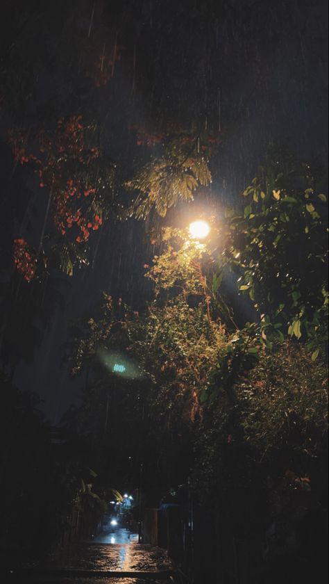 Car Aesthetics Night, Balcony Rain Aesthetic, Rain Snaps Night, Rain Night Snap, Rain At Night Aesthetic, Rain Street Night, Rainy Night Snap, Raining Night Aesthetic, Rainy Street Night