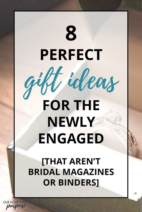 Small Engagement Gifts, Diy Engagement Gifts, Engagement Basket, Thoughtful Engagement Gifts, Engagement Gift Baskets, Gifts For Engaged Friend, Best Engagement Gifts, Engagement Gift Ideas, Engagement Gifts For Him