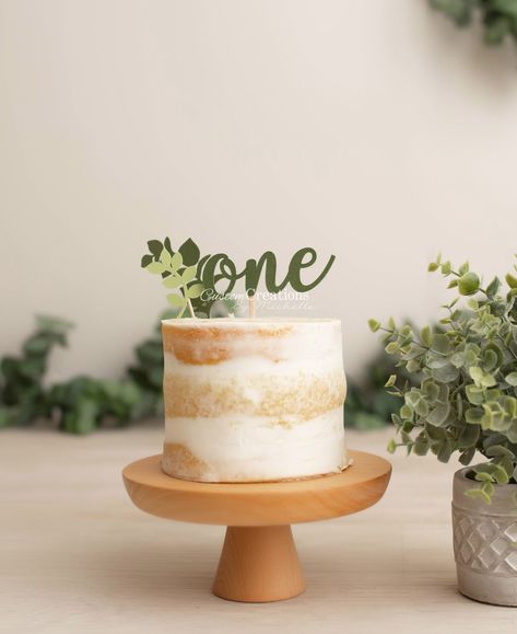 Simple First Birthday Smash Cake, Simple Safari Cake 1st Birthdays, Simple Cake Smash Cakes, Simple One Year Old Birthday Cake, Plain Smash Cake, Green First Birthday Cake, Neutral Smash Cake, Simple Safari Cake, Minimalist Cake Smash