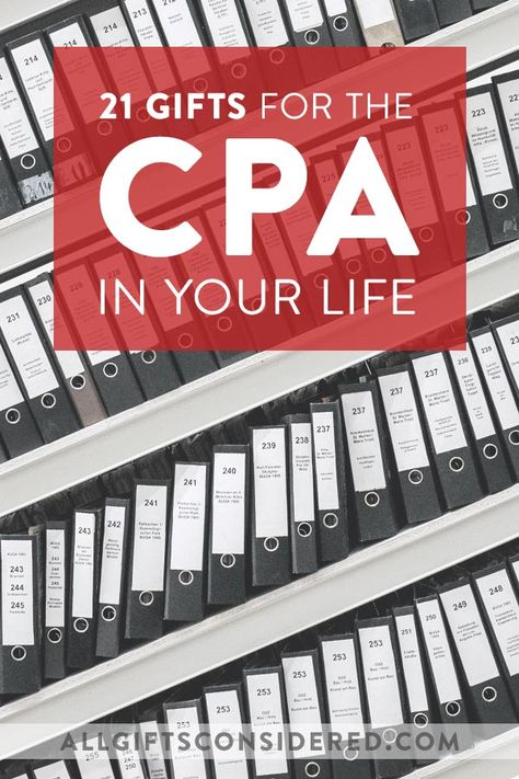 Here are the 21 best CPA Gift Ideas for the accountant in your life. From smart watches to alcohol, these are the gifts your CPA will actually want. Accountant Gifts Ideas, Accountant Office Organization, Gifts For Accountants Ideas, Gift Ideas For Accountants, Accountant Gift Ideas, Cpa Celebration Party Ideas, Gifts For Accountants, Accounting Office Decor, Employee Gifts Christmas