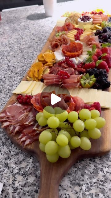 Anja🕊 on Instagram: "Let’s make a Charcuterie board✨ . #charcuterie #charcuterieboard #charcuteriequeen #food #fingerfood #hosting #holidays #christmas #ideas #charcuterieboardsofinstagram #cheeseboard #foodie #foodlover #christmasfood" Tapas Buffet, Chacuterie Board, Make A Charcuterie Board, Nibbles For Party, A Charcuterie Board, Hosting Holidays, Charcuterie Inspiration, Board Charcuterie, Brunch Buffet