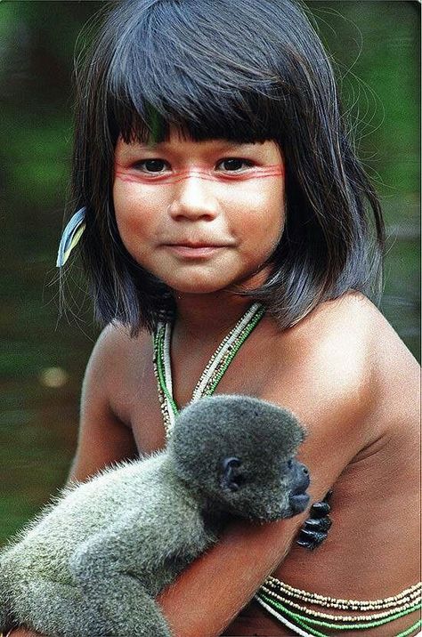 Amazonian Indian girl and her monkey! | Flickr - Photo Sharing! World Cultures, 얼굴 드로잉, Kids Around The World, Native People, People Of The World, 인물 사진, Indigenous Peoples, Animals Friends, People Around The World