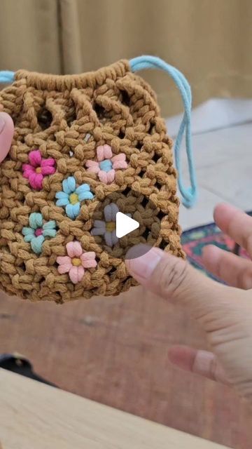 Macrame Pouch Tutorial, Macrame Bag Tutorial, Macrame Tutorials, Knots Tutorial, Pouch Tutorial, Mini Pouch, Macrame Patterns Tutorials, Bag Tutorial, Macrame Bag