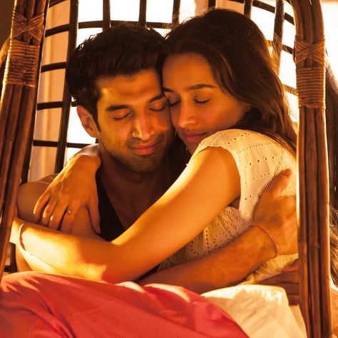 Ok Jaanu Movie, Ok Jaanu, Aashiqui 2, Roy Kapoor, Tragic Love, Desi Love, Movie Pic, From Movie, Bollywood Couples