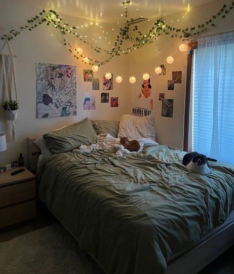 Indie Duvet Cover, Vines Fairy Lights Bedroom, Aesthetic Room With Vines And Fairy Lights, Room Decor With Vines And Fairy Lights, Bedroom Ideas Vines And Lights, Fairy Lights And Plants Bedroom, Room With Vines And Fairy Lights, Aesthetic Room Fairy Lights, Bedroom With Vines And Led Lights