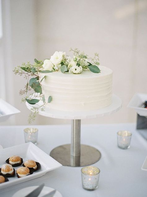 White Wedding Cakes, 1 Tier Wedding Cakes, Kek Kahwin, One Tier Cake, 2 Cake, Pinterest Cake, Small Wedding Cakes, Wedding Simple, Simple Cake